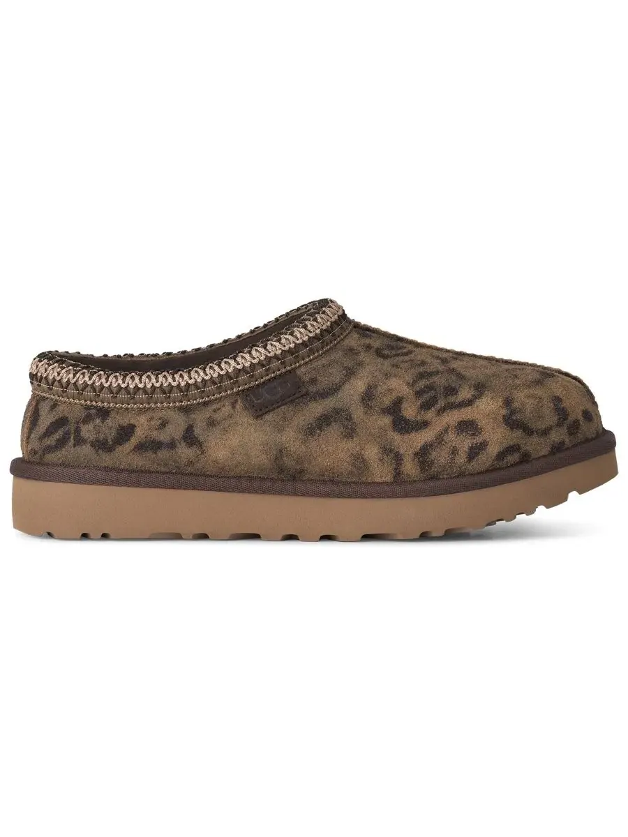 Домашние тапочки-слипоны из замши с принтом UGG — изображение 2 из 6, орех