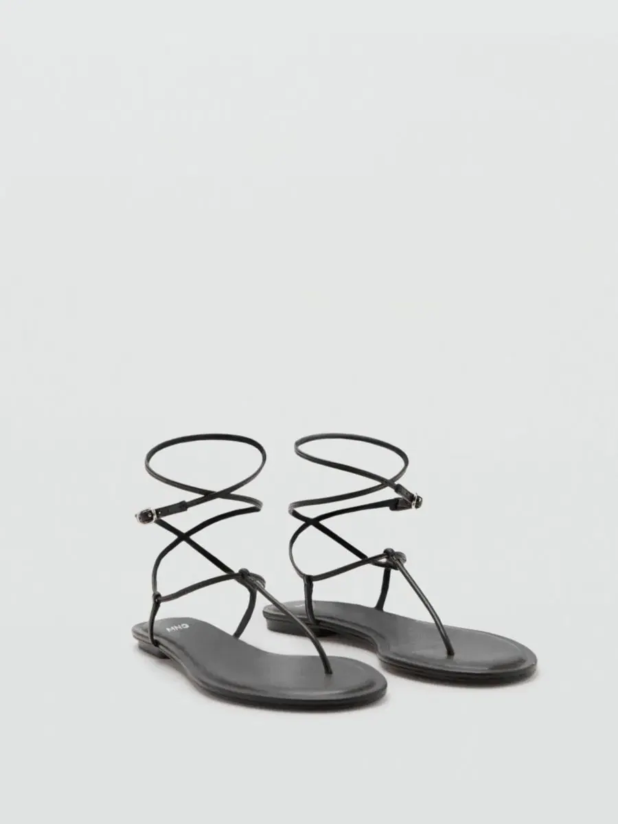 Женские босоножки с ремешками, модель Flat Strappy Sandals MANGO