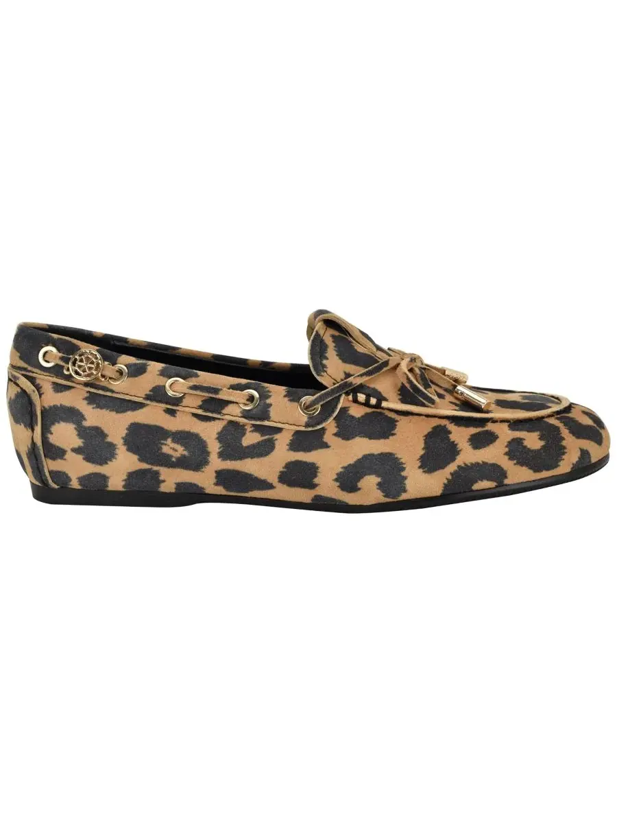 Женские лоферы Aisha из мягкой замши GUESS, леопард suede — изображение 2 из 5, леопардовый