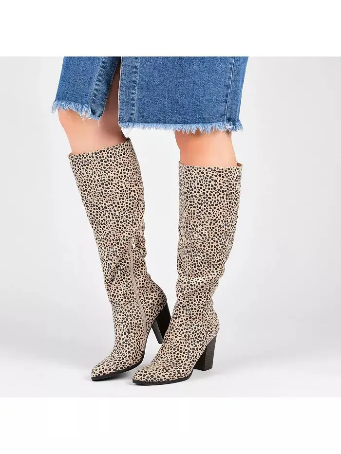 Женские сапоги Kyllie Wide Calf Journee Collection — изображение 11 из 44, бежевый
