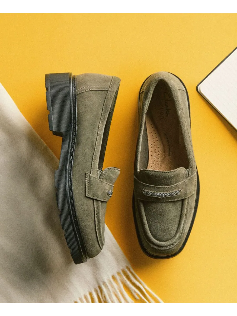 Лоферы женские Clarks Lauryl Step, замша — изображение 9 из 10, темный оливковый