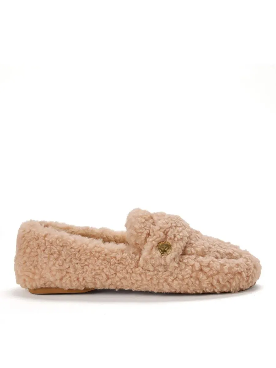 Женские тапочки-лоферы Madeline Luxe Teddy Latte Dearfoams — изображение 2 из 8, бежевый