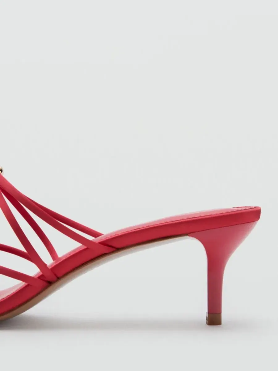 Босоножки на каблуке с ремешками, модель Satin Strap Heeled Sandal MANGO — изображение 3 из 5, красный