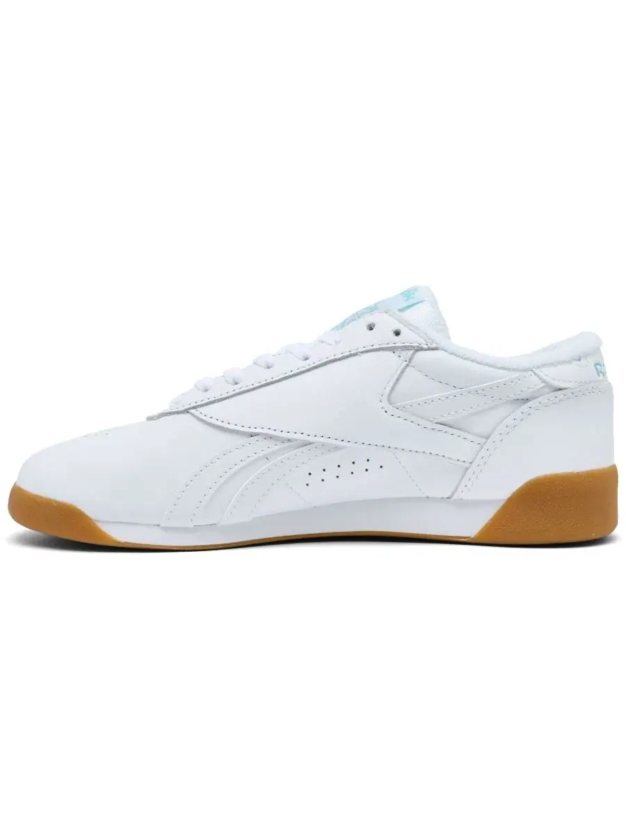 Женские повседневные кроссовки Freestyle Lo от Finish Line Reebok — изображение 3 из 6, белый