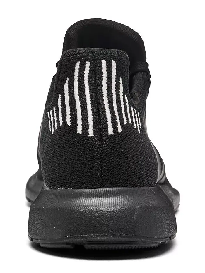 Женские повседневные кроссовки Swift Run 1.0 от Finish Line adidas — изображение 4 из 6, черный