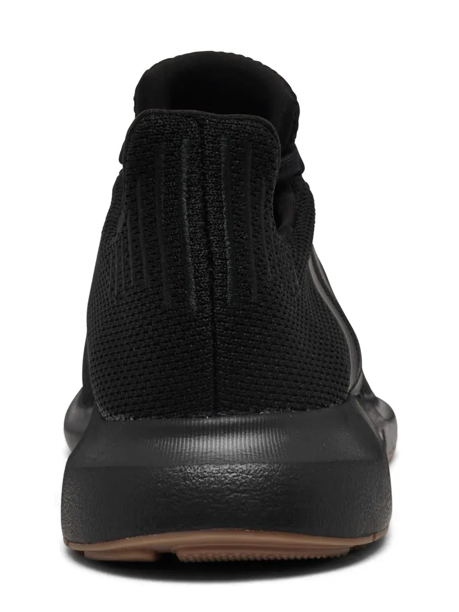 Мужские повседневные кроссовки Swift Run от Finish Line Adidas — изображение 4 из 6, черный