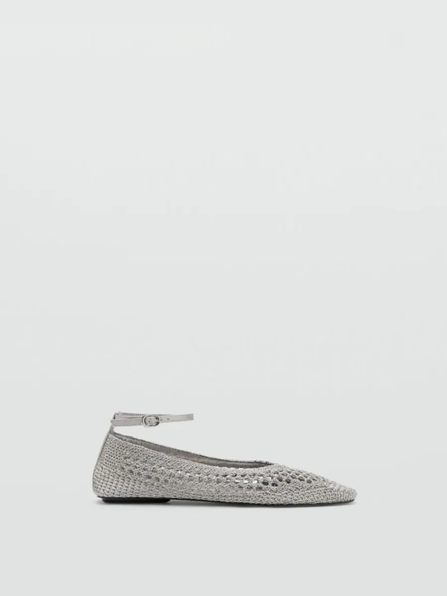 Балетки с перепончатым верхом и пряжкой, модель Ankle Strap Crocheted Ballet Flats MANGO — изображение 4 из 4, серебряный