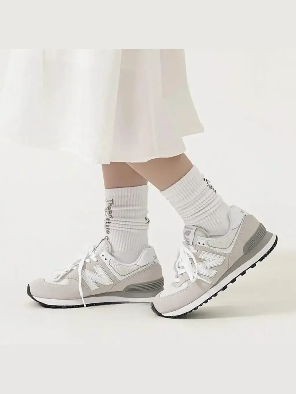 Кроссовки New Balance 574 Core — изображение 2 из 7, серый