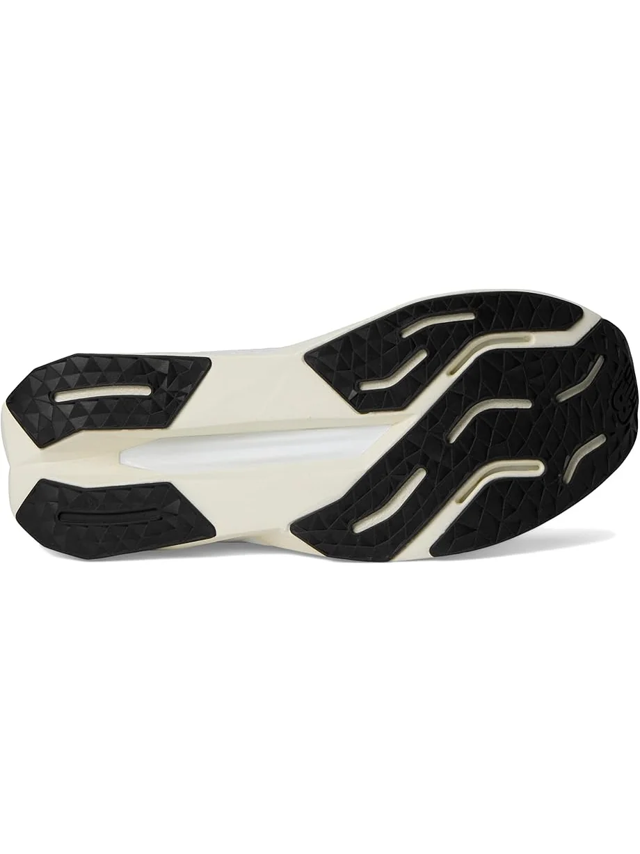 Женские кроссовки New Balance Fuelcell Propel V5 — 3