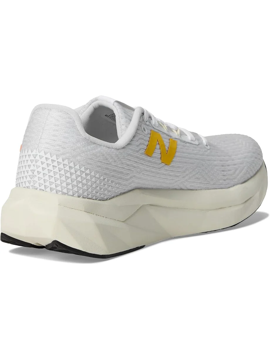 Женские кроссовки New Balance Fuelcell Propel V5 — 5