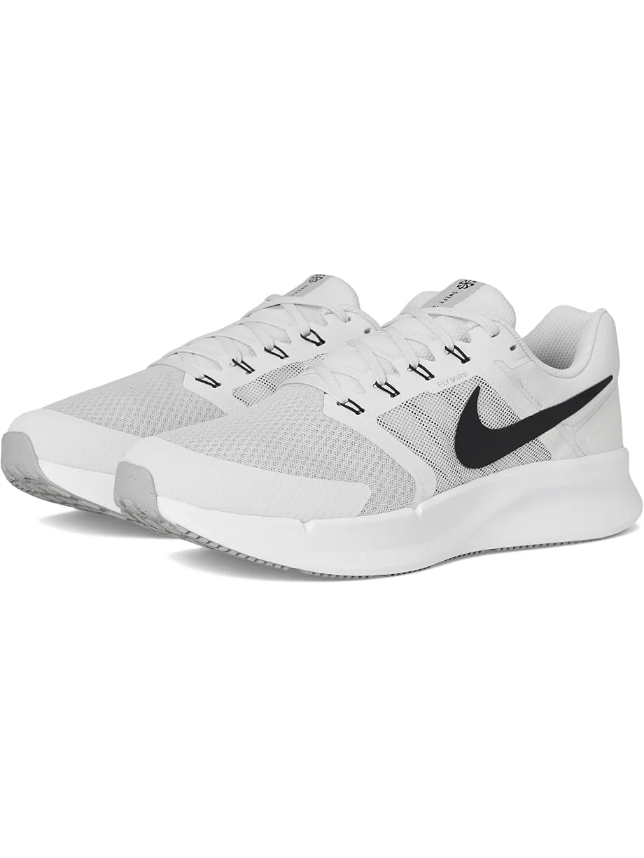 Кроссовки Nike Swift 3