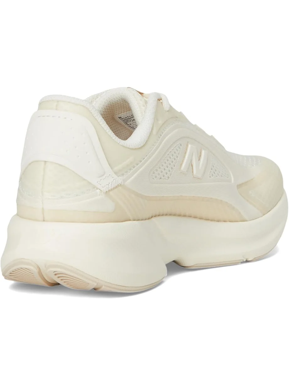 Женские кроссовки New Balance Catalyst — 5