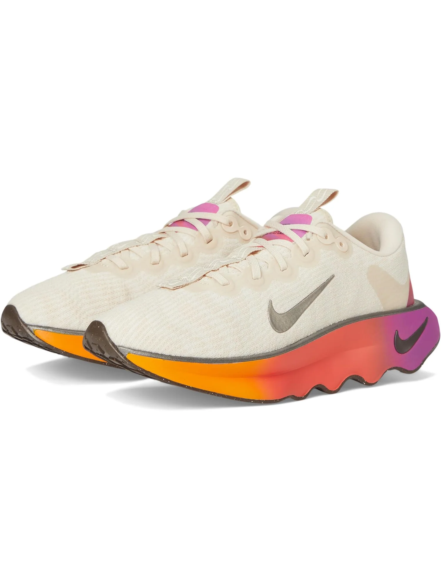 Кроссовки Nike Motiva Special Edition — 1
