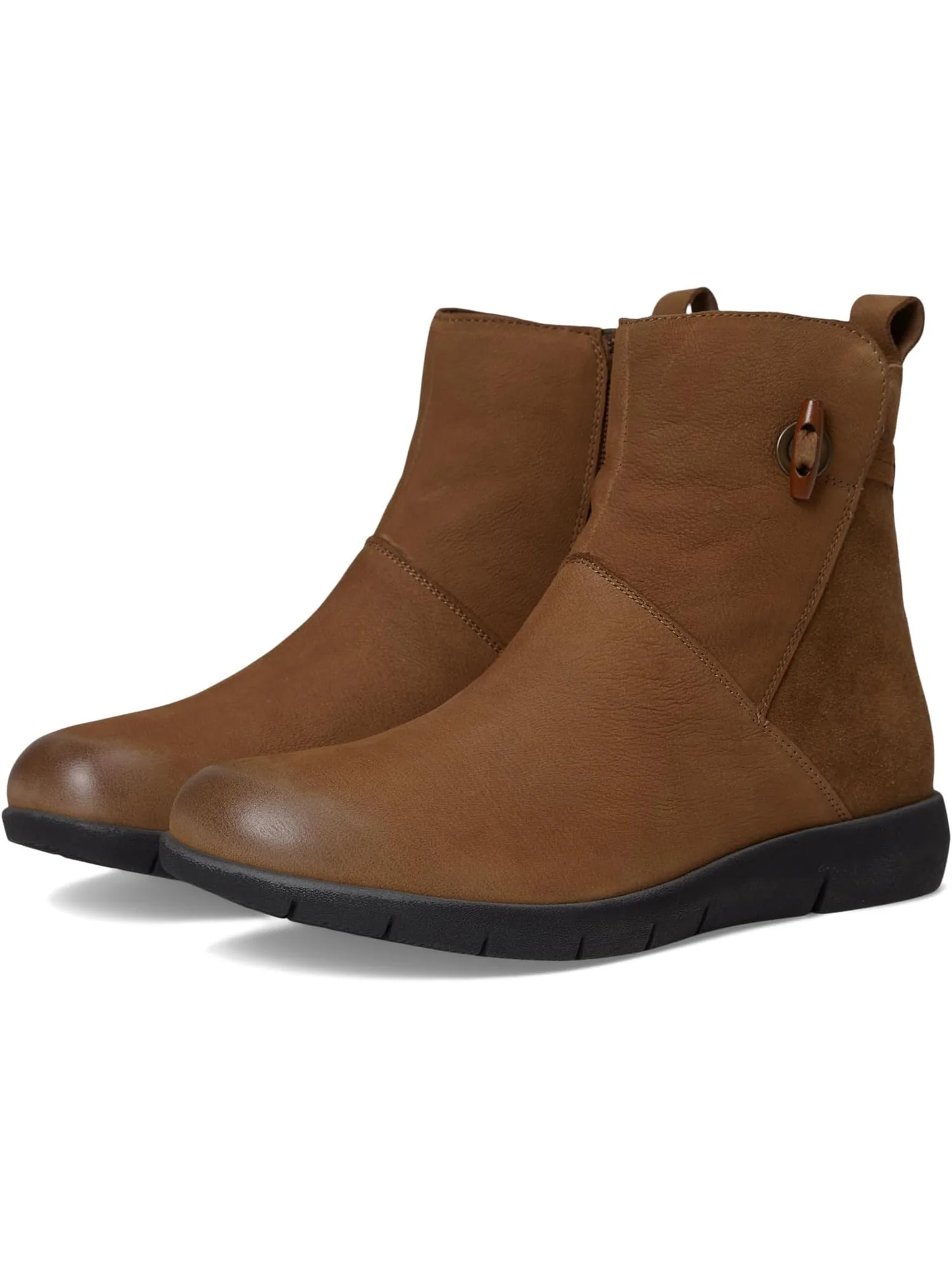 Ботинки SoftWalk Women's Adelaide, Luggage Nubuck — 1