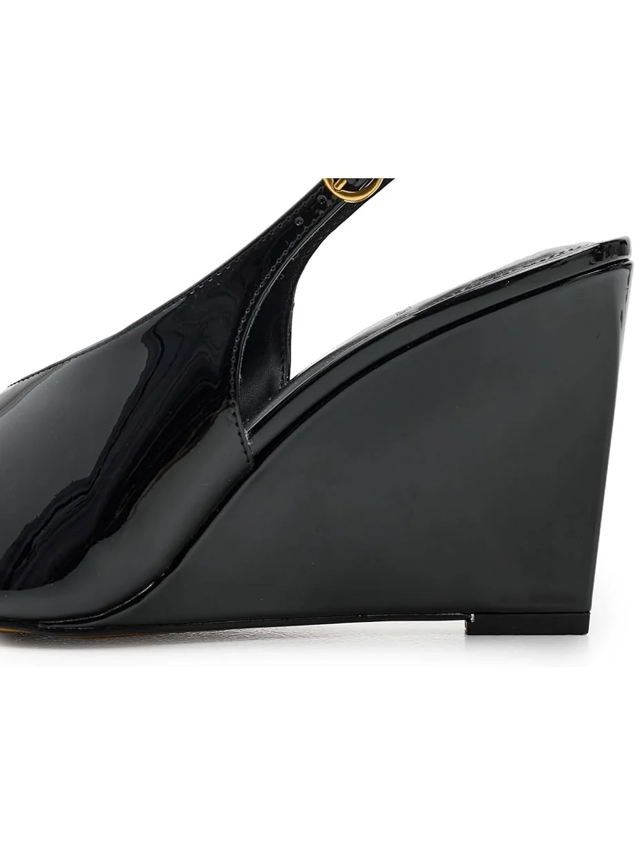 Женские босоножки-танкетки Vince Camuto Meristi Slingback Closed Toe — 6
