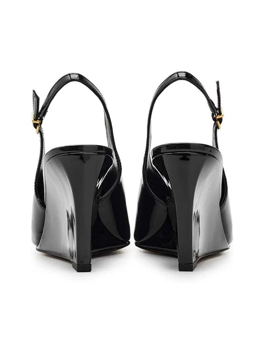 Женские босоножки-танкетки Vince Camuto Meristi Slingback Closed Toe — 7