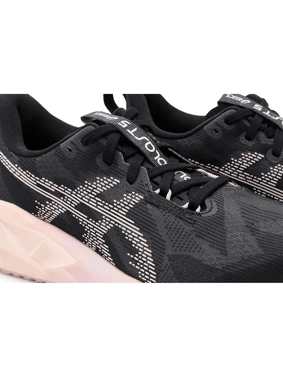 Женские кроссовки ASICS Novablast 5 — 6