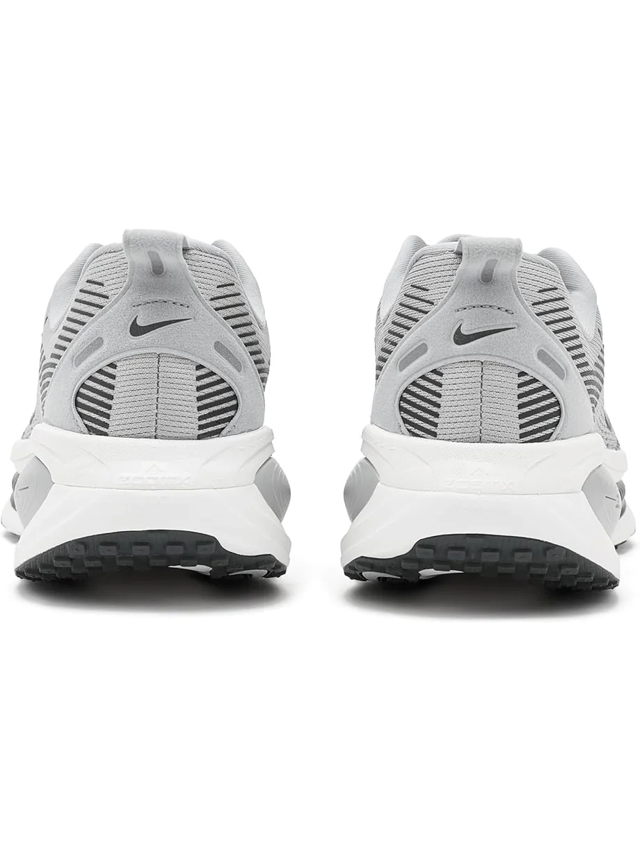 Мужские кроссовки Nike Vomero 18 — 7