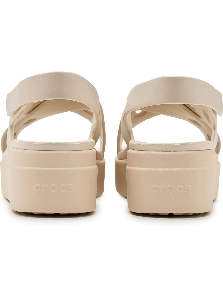 Женские сандалии Crocs Brooklyn 4U Low Wedges, Frappe/Cross-Strap — 7