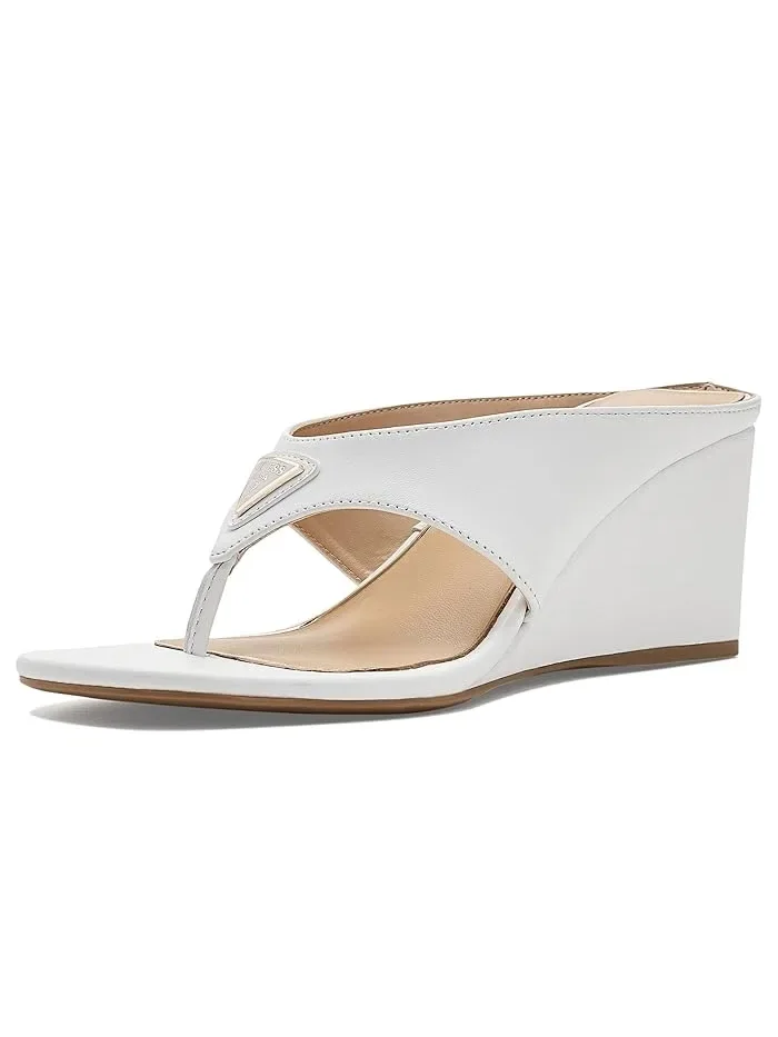 Босоножки на танкетке Marchon GUESS