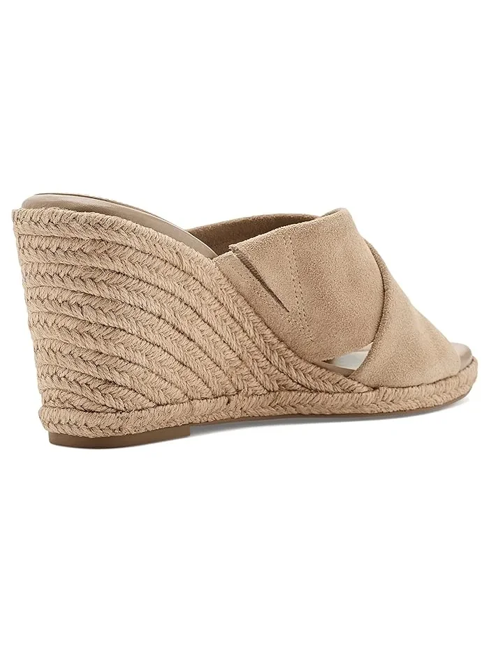 Босоножки на танкетке Vince Camuto — 4