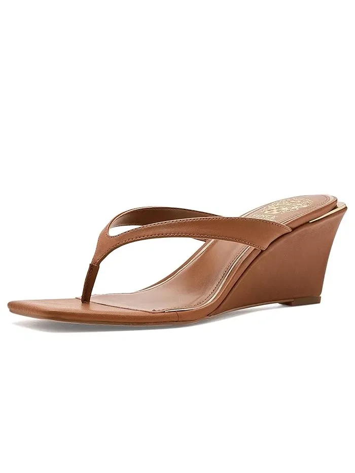 Босоножки на танкетке Cianna Vince Camuto — 1
