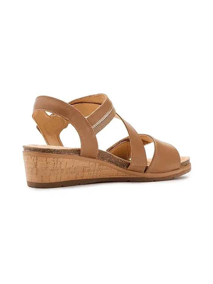Туфли-лодочки на низком каблуке Kacha Wave Clarks — изображение 4 из 5, бежевый