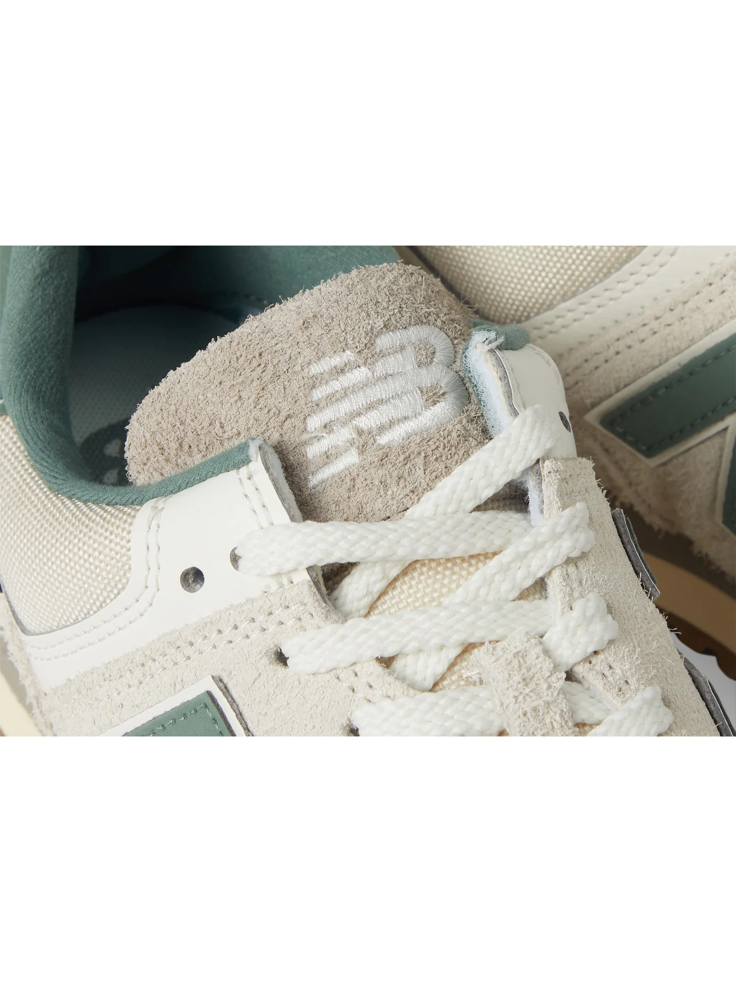 Кроссовки Unisex New Balance Classics U574v1, цвет Calcium/New Spruce — изображение 6 из 7