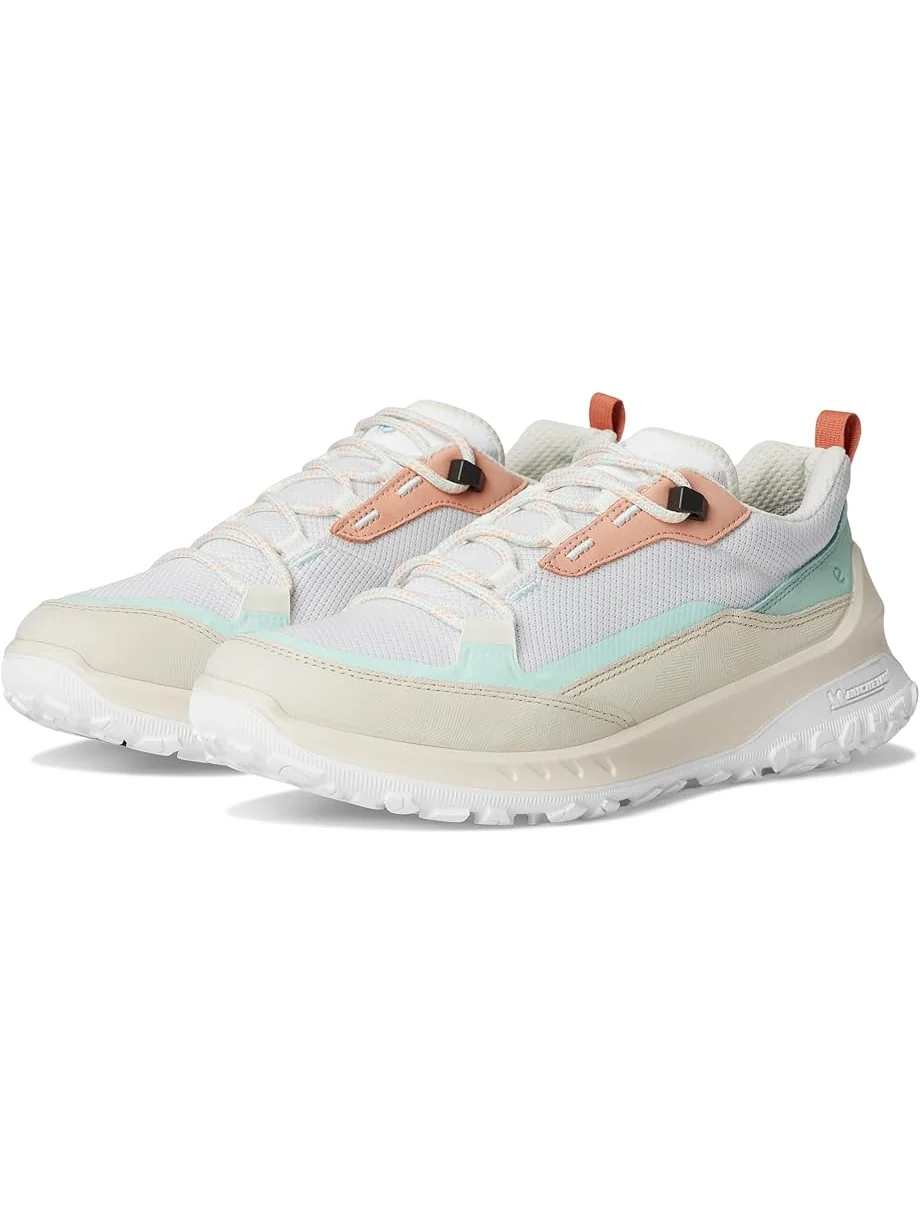 Треккинговые кроссовки ECCO Sport Ultra Terrain Low Waterproof Hiking Shoe — белый