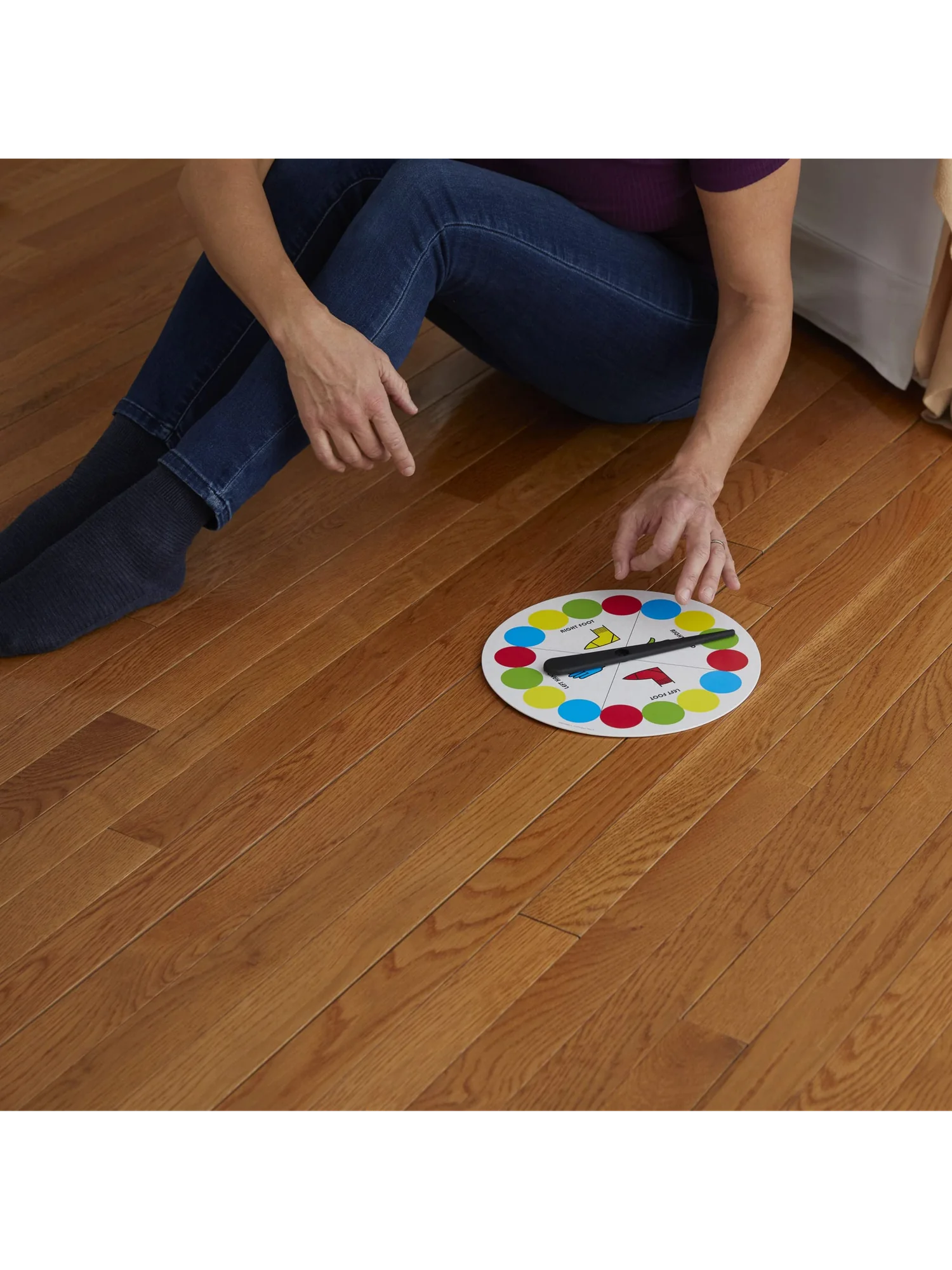 Hasbro Twister классическая настольная игра, цветной коврик — изображение 11 из 11, разноцветный