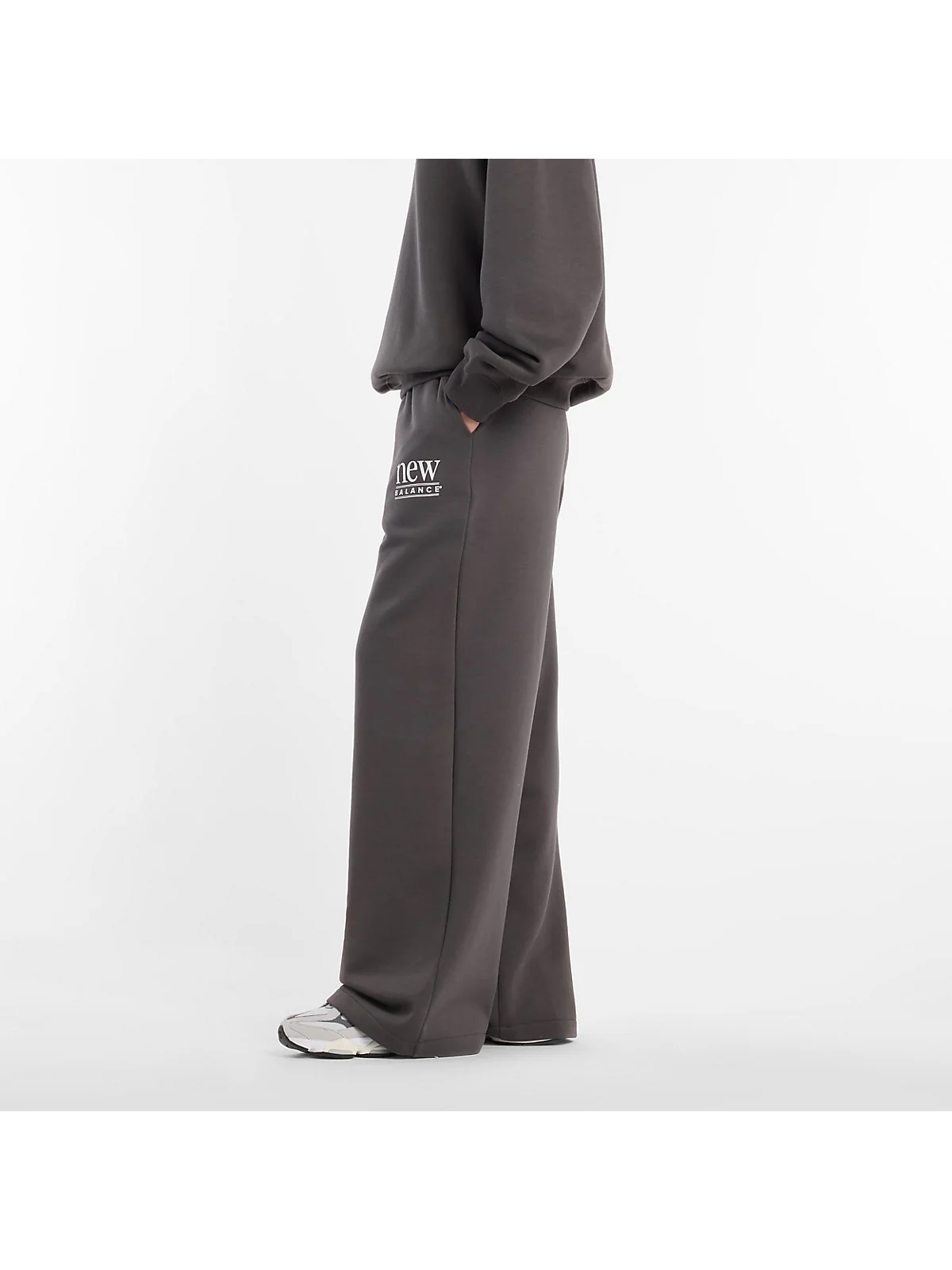 Брюки New Balance Reimagined Fleece черные — 5