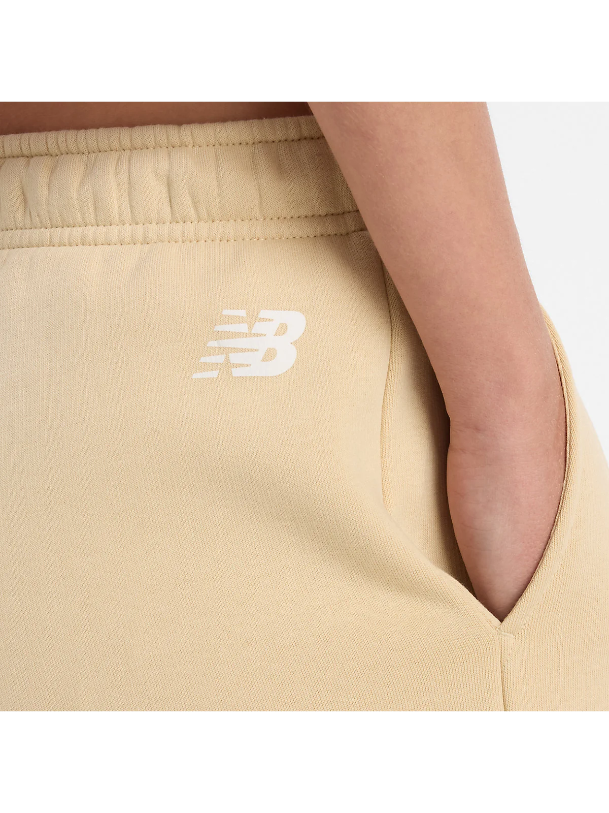 Шорты New Balance Reimagined Fleece Short — изображение 7 из 7, бежевый