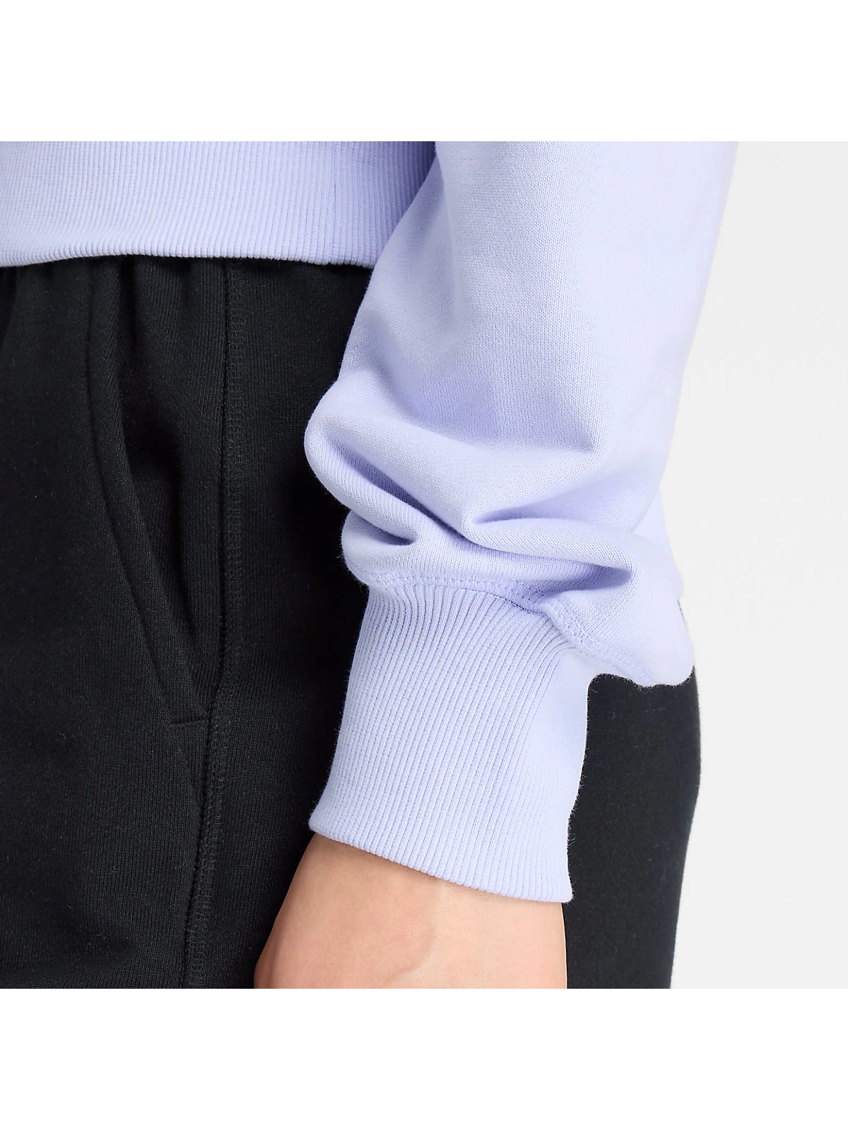 New Balance Athletics Premium Logo Relaxed Crop Crew — 7