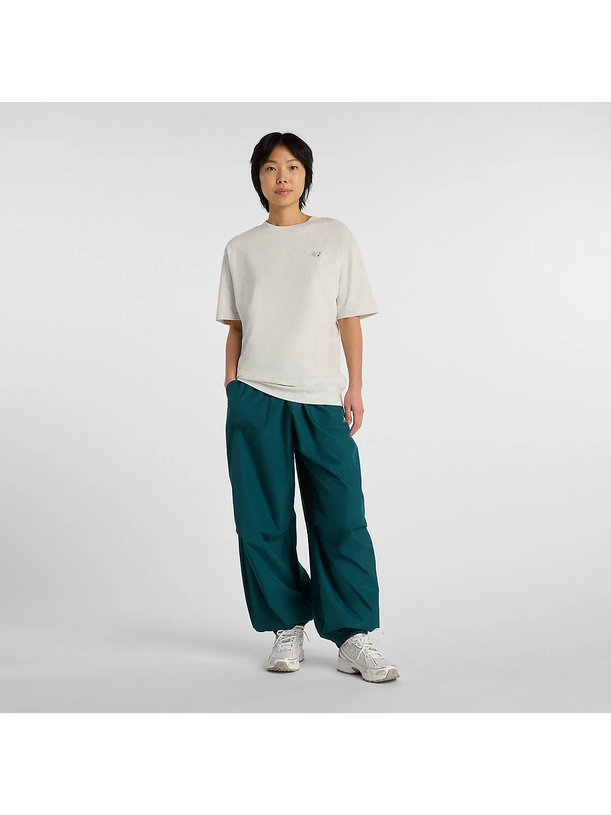 Женские брюки New Balance Trackside Woven — 2