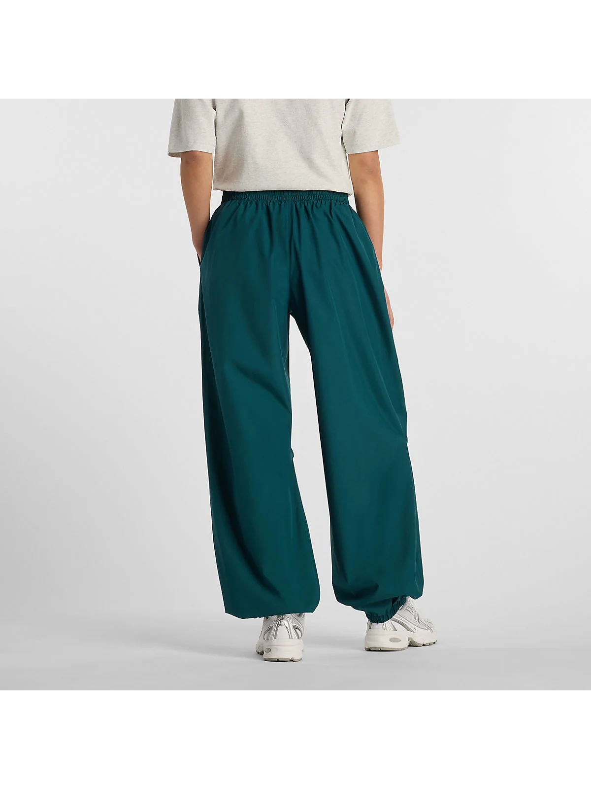 Женские брюки New Balance Trackside Woven — 4