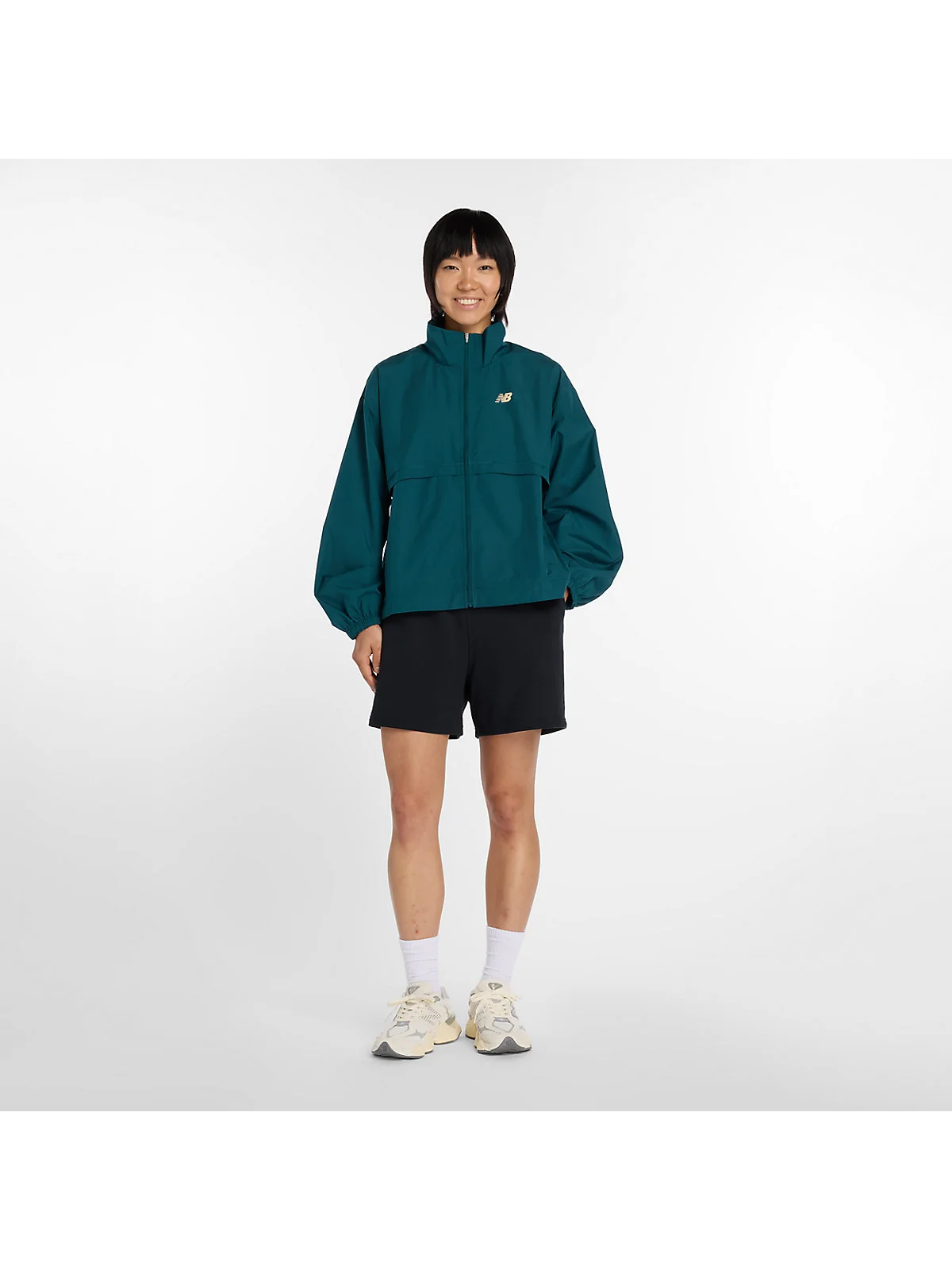 Женская куртка New Balance Trackside Woven — 2