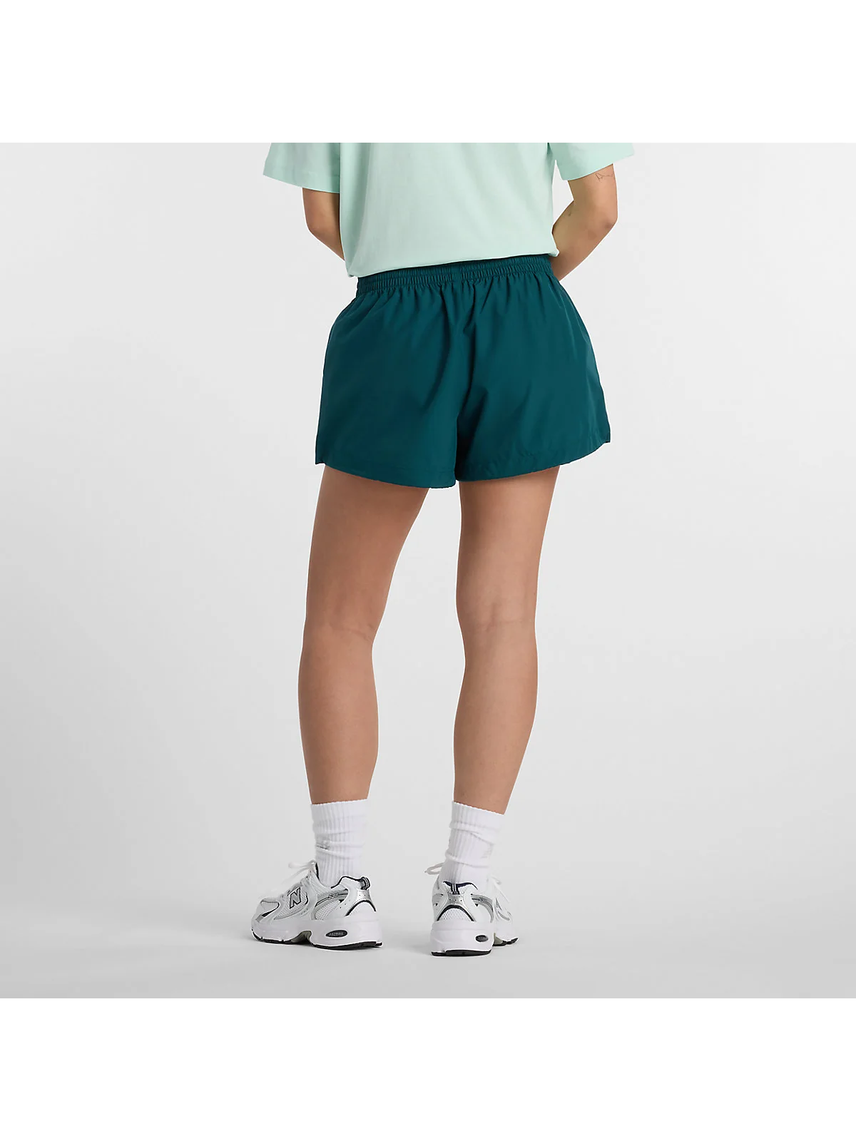 Женские шорты New Balance Trackside Woven — 3