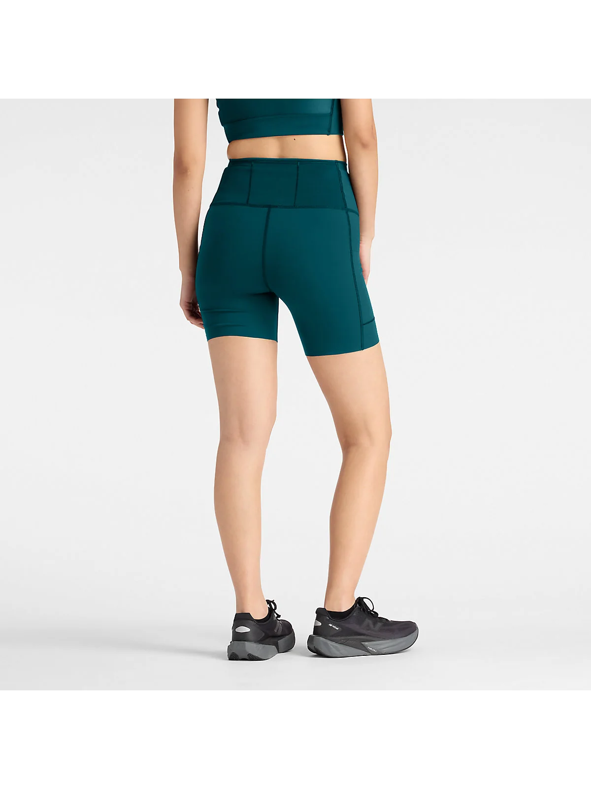 Женские шорты New Balance RC Elite Storage Short 6" — 4