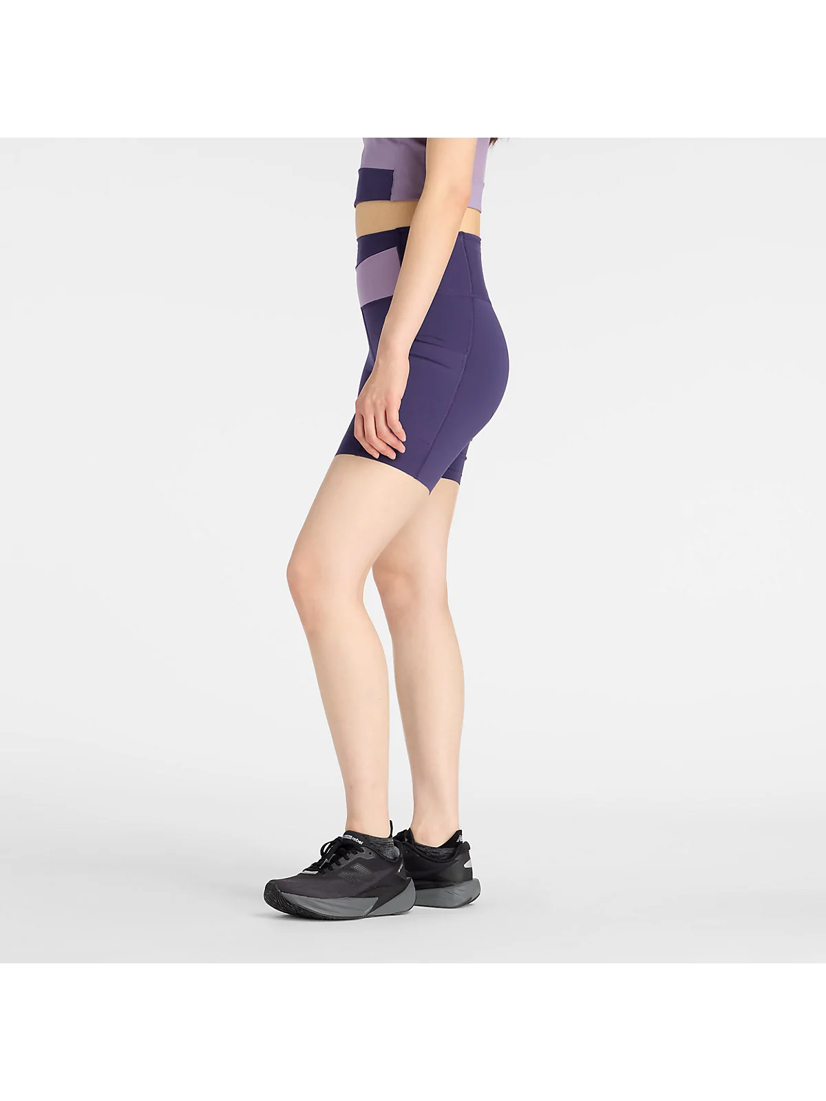 Женские шорты New Balance RC Elite Storage Short 6" — 5