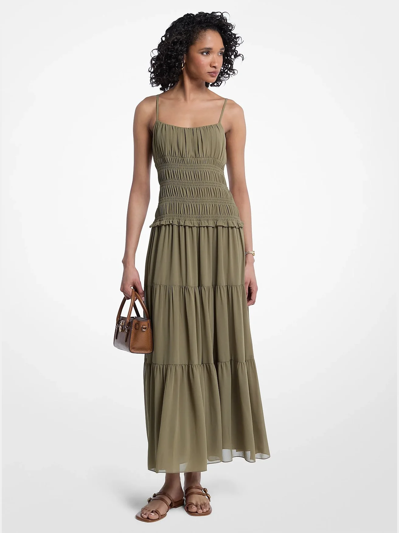 Платье макси Michael Kors из жоржетты со сборкой смок, хаки — 1