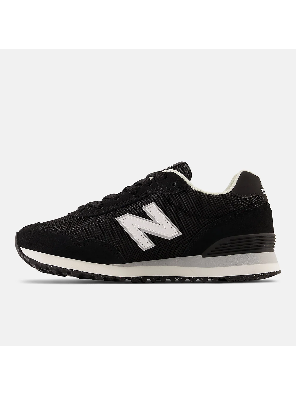 Вид сзади тёмно-синих кроссовок New Balance 515.