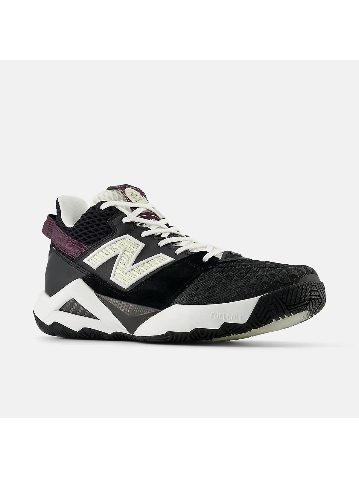 Подошва кроссовок New Balance Coco CG2 с зелёными элементами