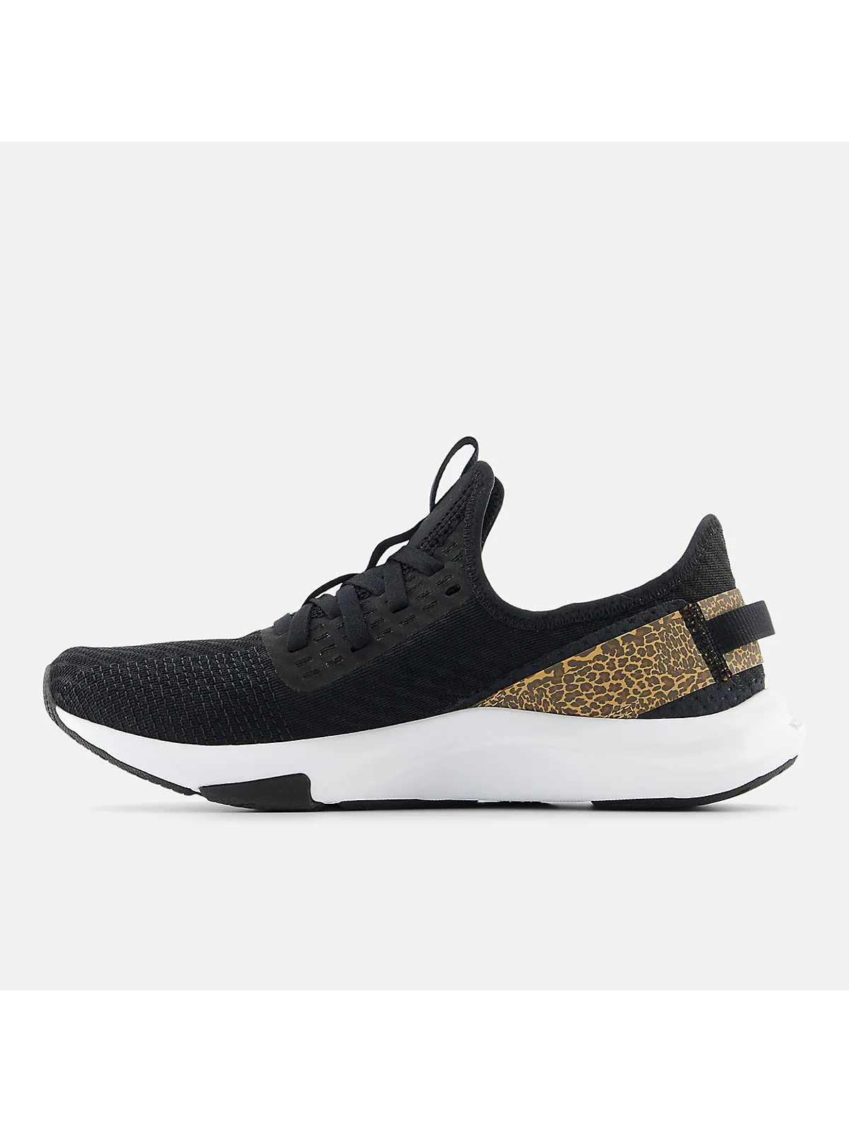 Чёрные кроссовки New Balance DynaSoft Nergize, вид сбоку.