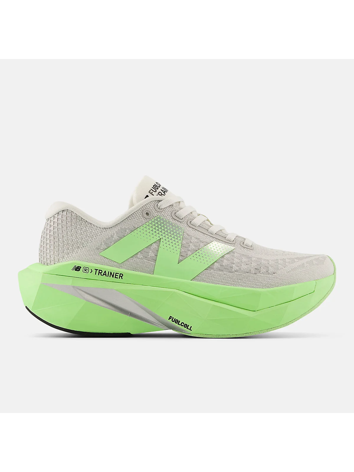 Беговые кроссовки New Balance FuelCell SuperComp Trainer v3 мятного цвета, вид сбоку