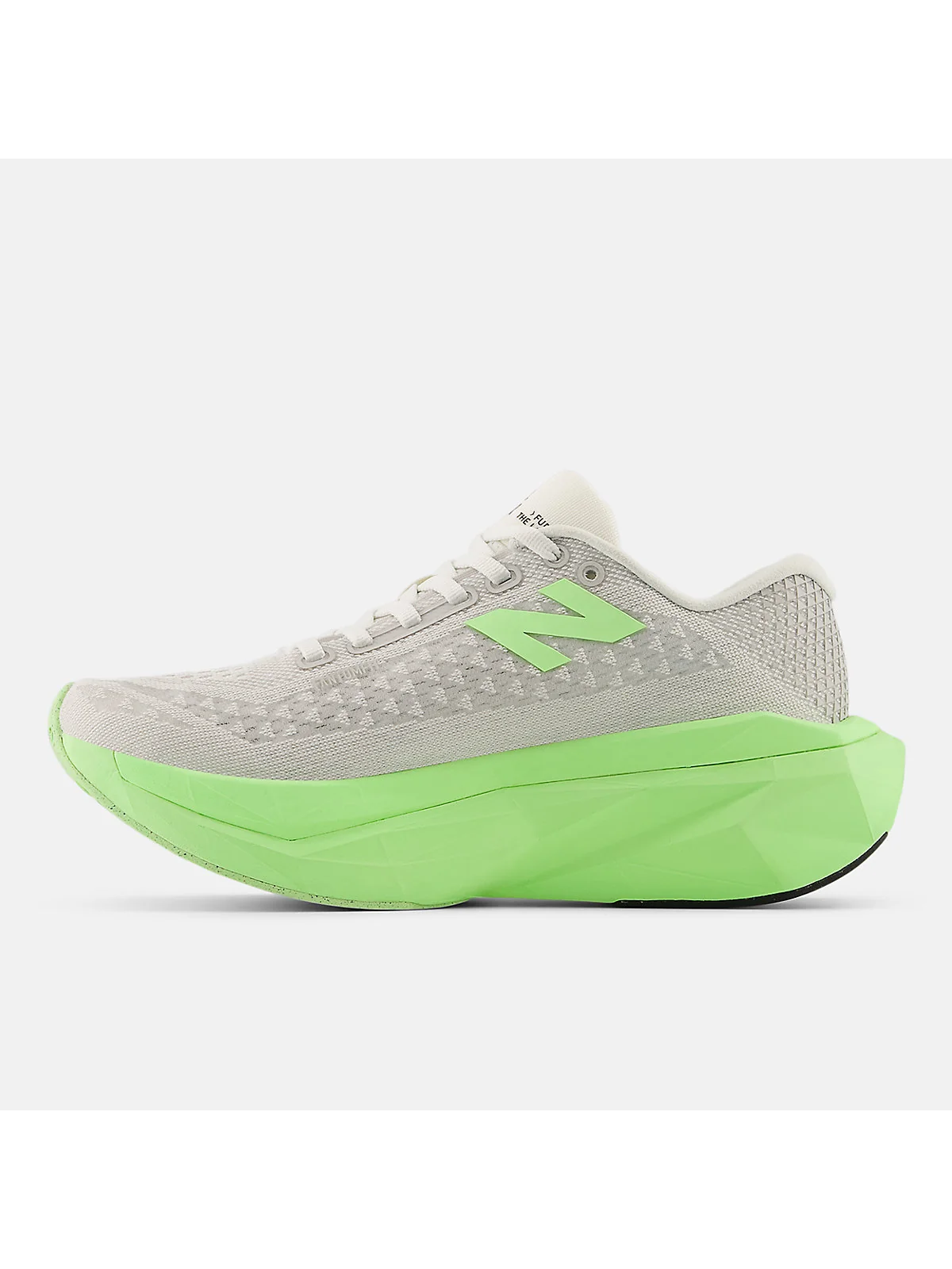 Подошва кроссовок New Balance FuelCell SuperComp Trainer v3 мятного цвета