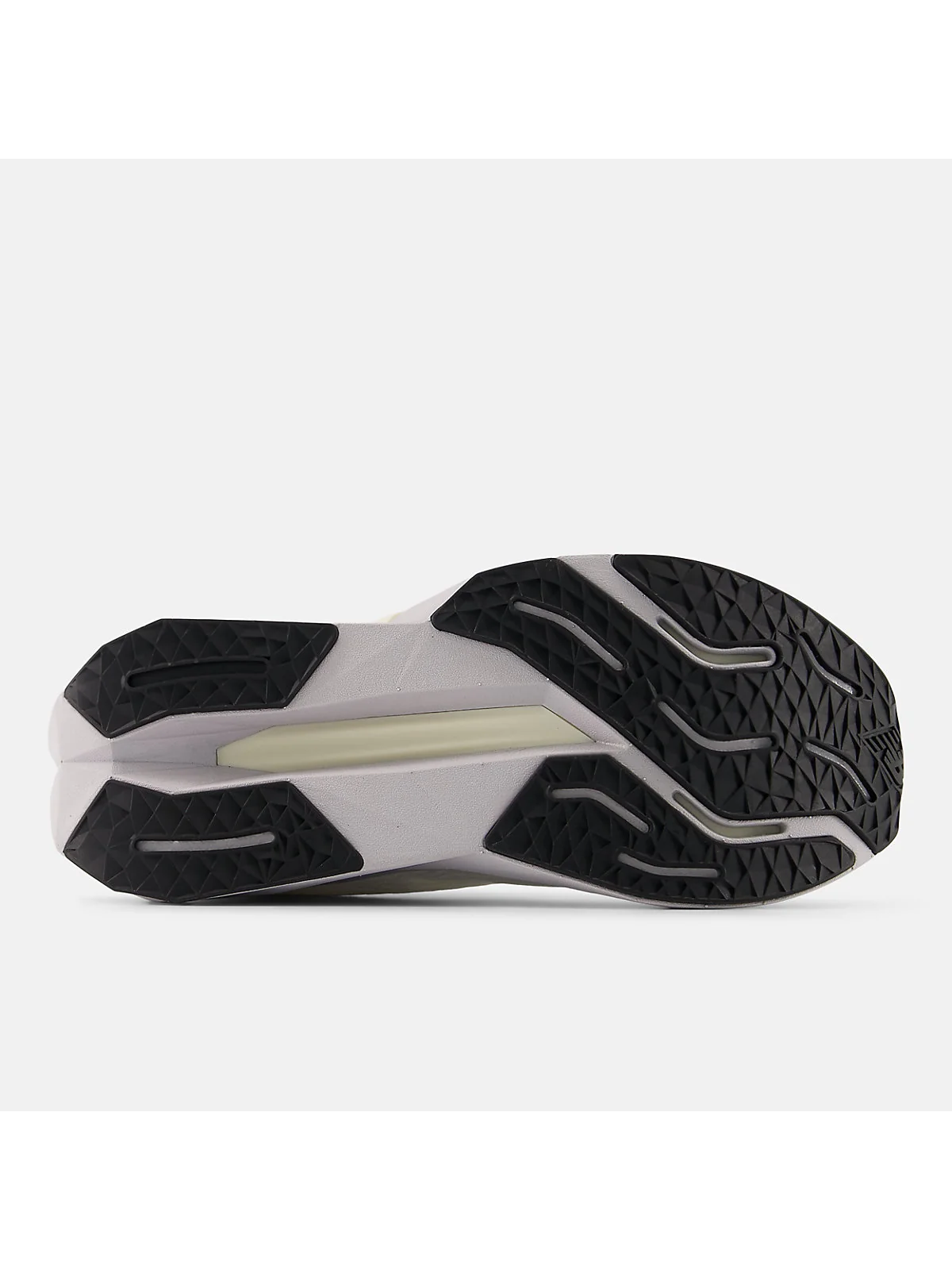 Женские кроссовки New Balance FuelCell Propel v5 — 6