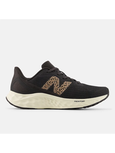 Женские кроссовки New Balance Fresh Foam Arishi v4 — черный