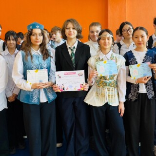 Наурыз мерекесі қарсаңында мектепте «Қош келдің, Наурыз!» тақырыбында ауысымдар бойынша мерекелік жиындар өтті