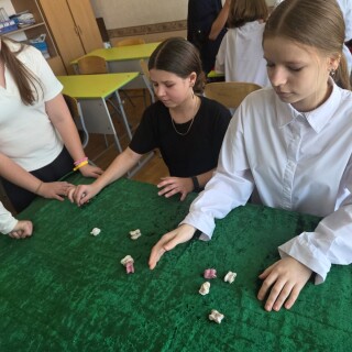 Ұйымдастырған 7-сынып оқушылары арасында «Асық battle» атты қызықты турнир өтті