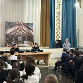 2 сәуірде №23 орта мектепте Петропавл қаласының Бірінші полиция бөлімінің учаскелік бөлімшелерімен маңызды профилактикалық кездесу өтті